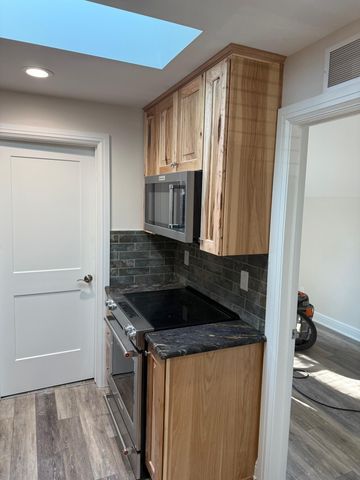 627 N River 3, Ypsilanti, MI 48198