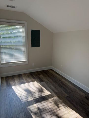 627 N River 3, Ypsilanti, MI 48198