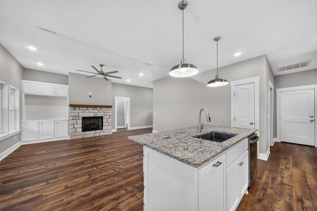 391 County Road 1610, Alba, TX 75410