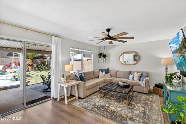 4314 E AMBERWOOD Drive, Phoenix, AZ 85048