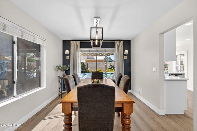 4314 E AMBERWOOD Drive, Phoenix, AZ 85048