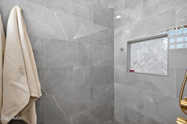 4314 E AMBERWOOD Drive, Phoenix, AZ 85048