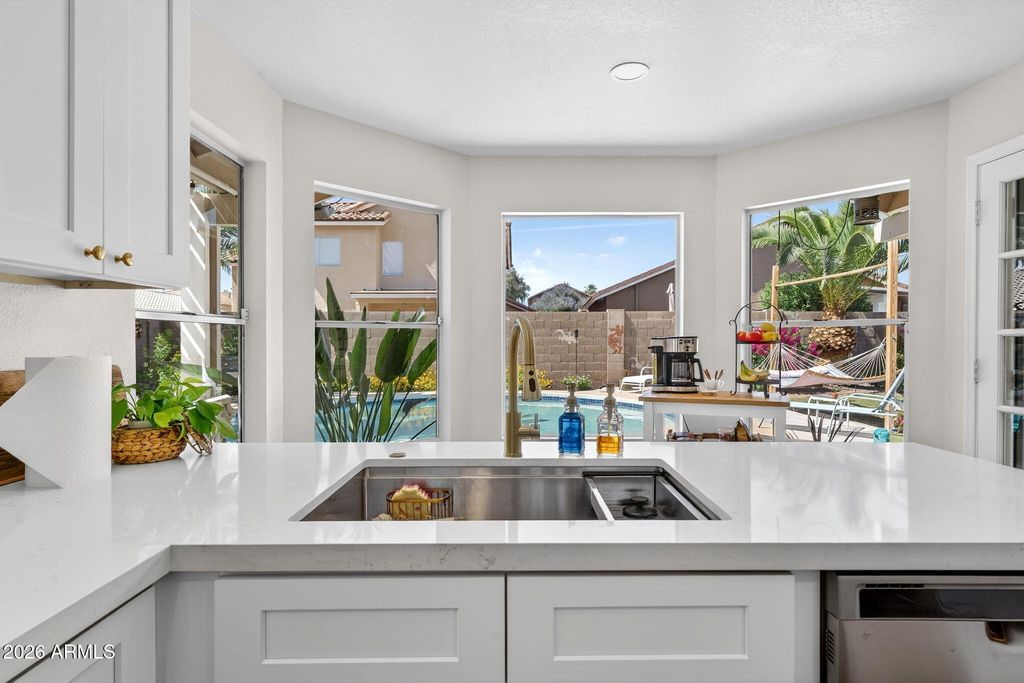 Image 21 of property listing at 4314 E AMBERWOOD Drive, Phoenix, AZ 85048