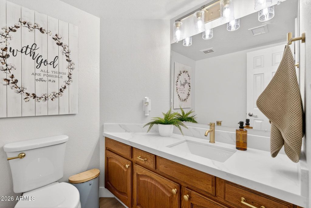 Image 37 of property listing at 4314 E AMBERWOOD Drive, Phoenix, AZ 85048