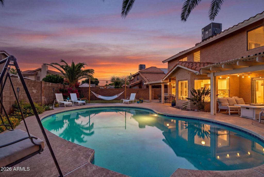 Image 40 of property listing at 4314 E AMBERWOOD Drive, Phoenix, AZ 85048