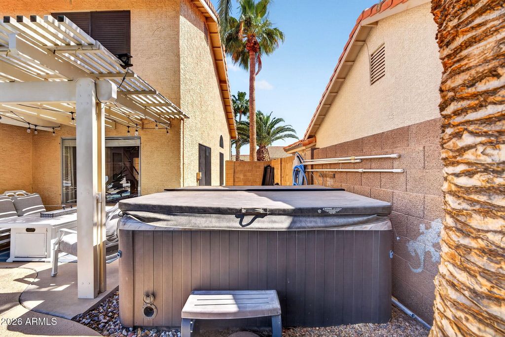 Image 44 of property listing at 4314 E AMBERWOOD Drive, Phoenix, AZ 85048