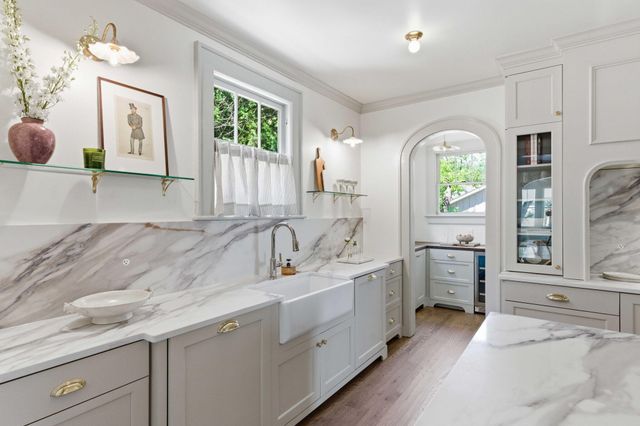894 Rutledge Avenue, Charleston, SC 29403