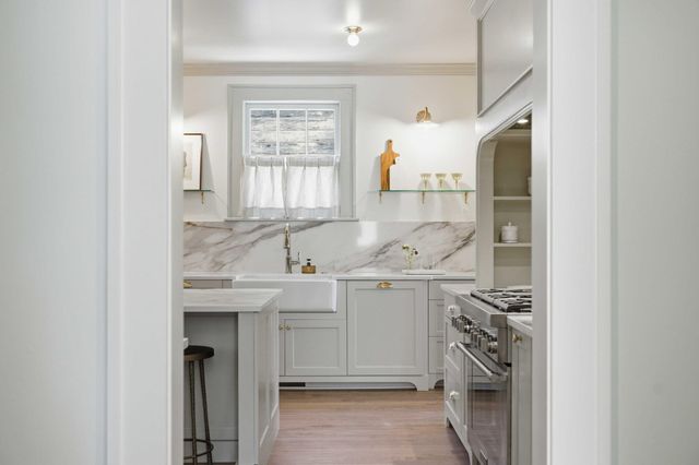 894 Rutledge Avenue, Charleston, SC 29403