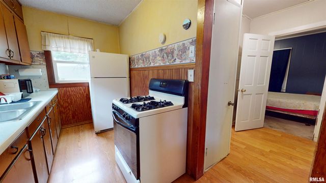 6514 W LAMOINE Street, Peoria, IL 61604