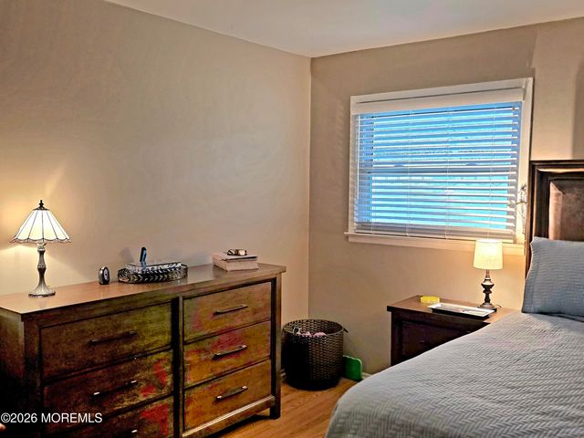 9 Bolans Court, Toms River, NJ 08757