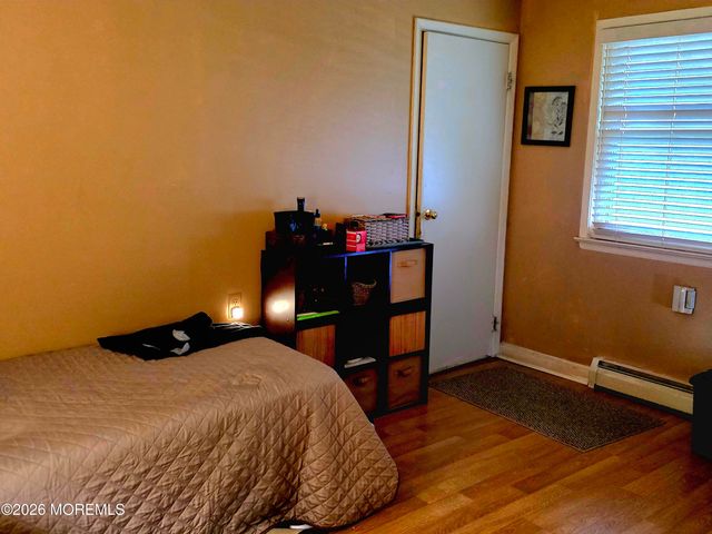 9 Bolans Court, Toms River, NJ 08757