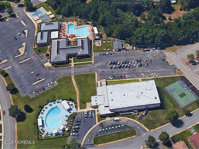 9 Bolans Court, Toms River, NJ 08757