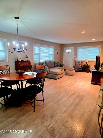 9 Bolans Court, Toms River, NJ 08757