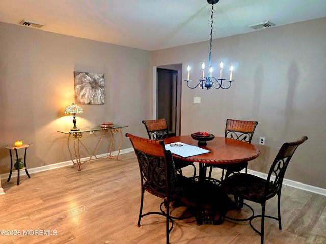 9 Bolans Court, Toms River, NJ 08757
