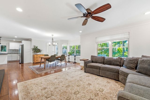 4 Weld St, Boston, MA 02131