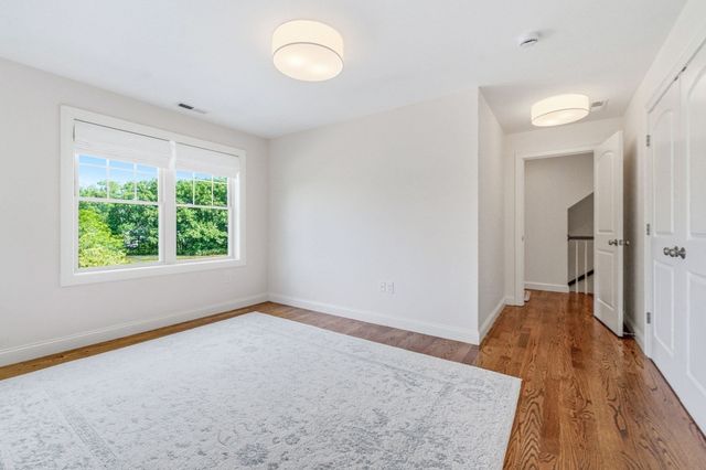 4 Weld St, Boston, MA 02131