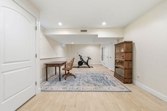 4 Weld St, Boston, MA 02131