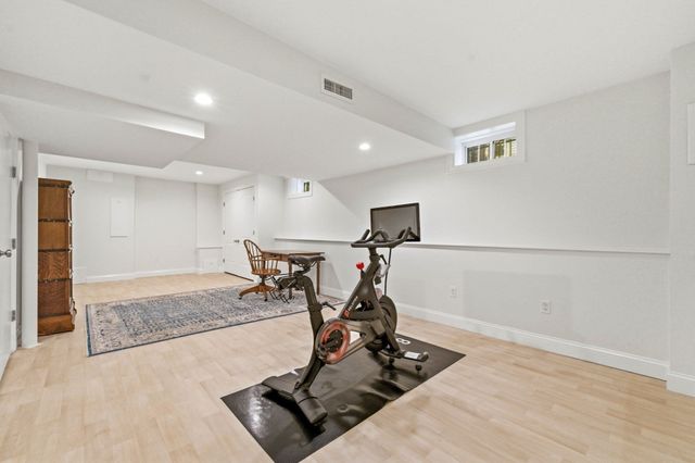 4 Weld St, Boston, MA 02131