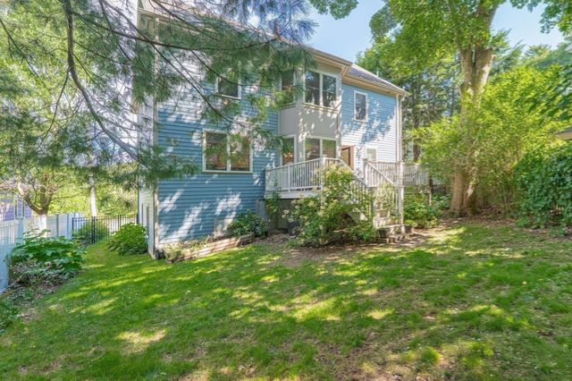 4 Weld St, Boston, MA 02131