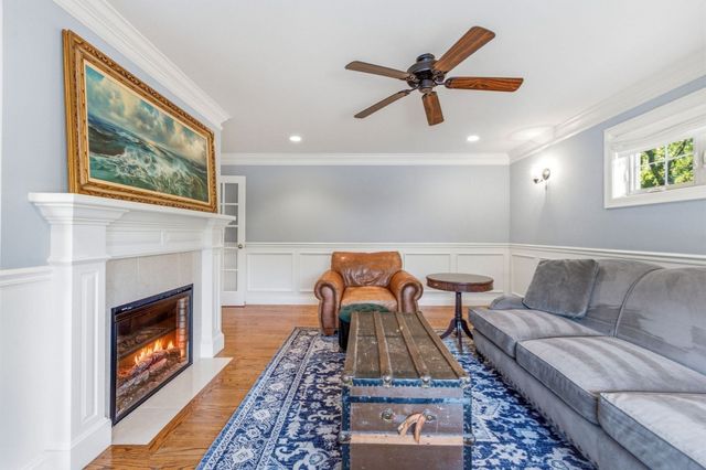 4 Weld St, Boston, MA 02131