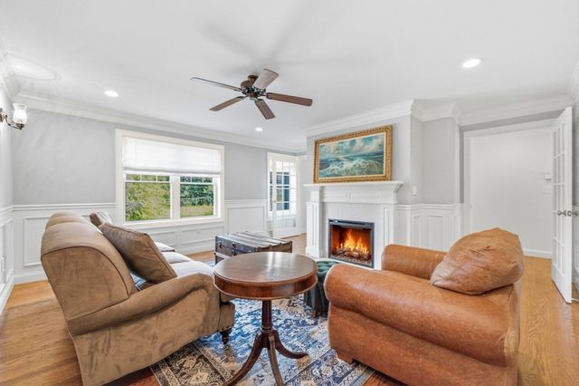 4 Weld St, Boston, MA 02131