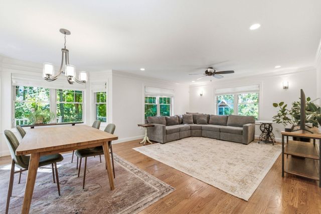 4 Weld St, Boston, MA 02131