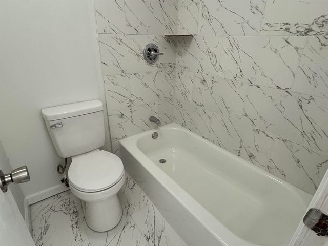 4999 TRADEWIND TER, Memphis, TN 38118