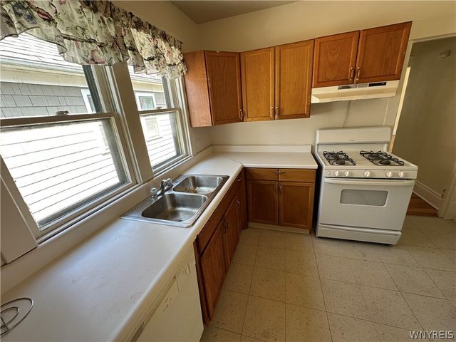 394 Taunton Place 2, Buffalo, NY 14216