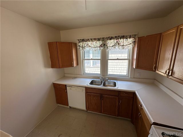 394 Taunton Place 2, Buffalo, NY 14216