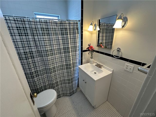 394 Taunton Place 2, Buffalo, NY 14216