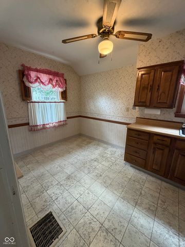 3016 Fairview Street, Anderson, IN 46016