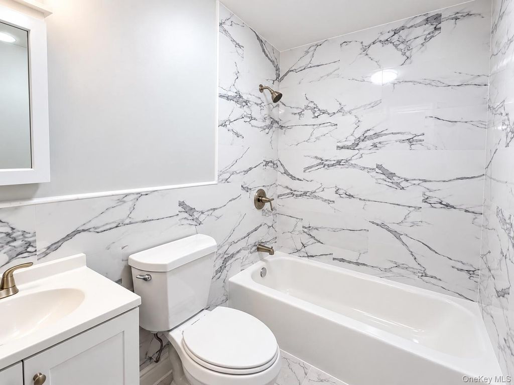 2105 Seward Avenue, Bronx, NY 10473 — photo 2