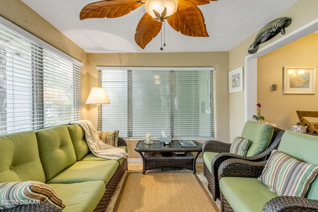 113 9th Street, New Smyrna Beach, FL 32168