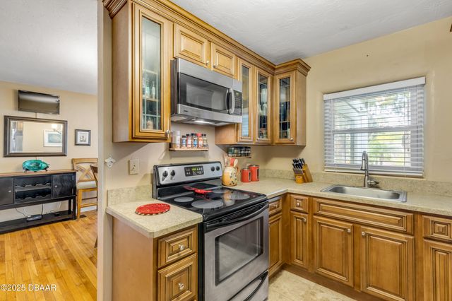 113 9th Street, New Smyrna Beach, FL 32168