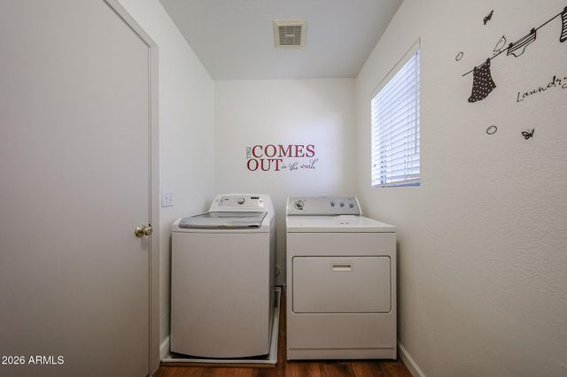 6276 S Nash Way, Chandler, AZ 85249