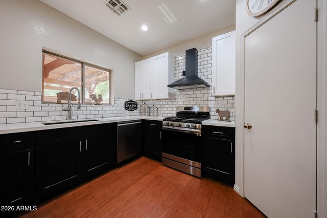 6276 S Nash Way, Chandler, AZ 85249
