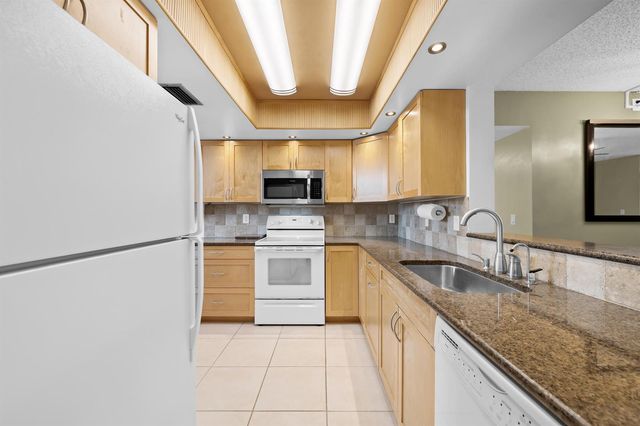 7350 NW 18th Street 207, Margate, FL 33063