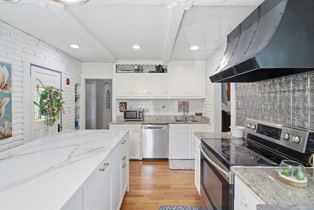 16 Allen Street, Northborough, MA 01532