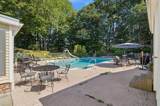 16 Allen Street, Northborough, MA 01532