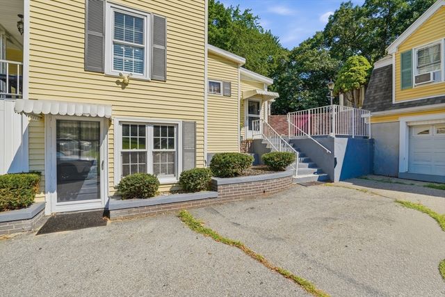 16 Allen Street, Northborough, MA 01532