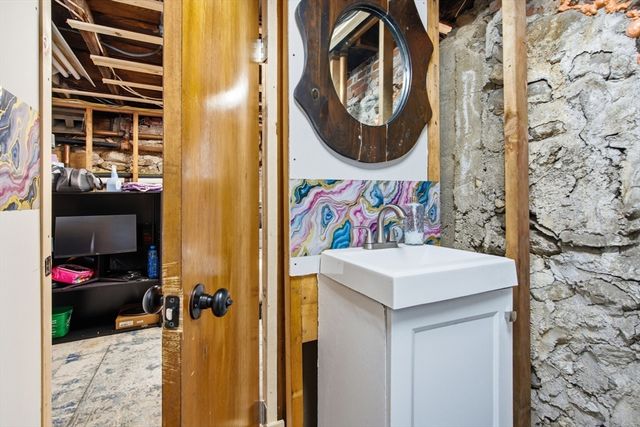 16 Allen Street, Northborough, MA 01532