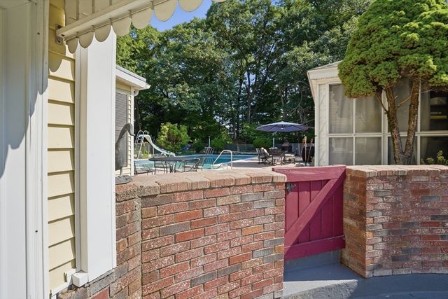 16 Allen Street, Northborough, MA 01532