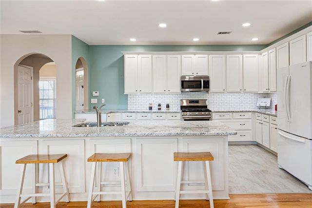 3130 Brookeview Lane NW, Kennesaw, GA 30152