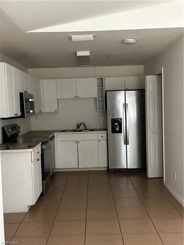 4746 15th ST SW, Lehigh Acres, FL 33973