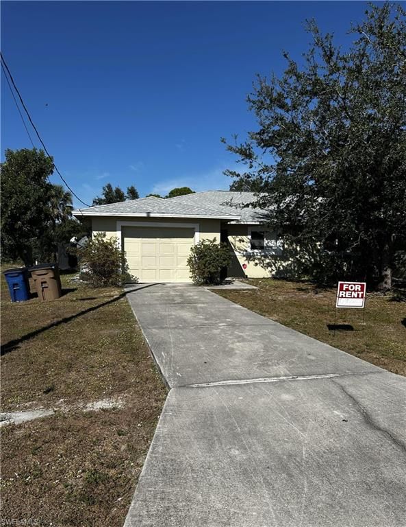 4746 15th ST SW, Lehigh Acres, FL 33973