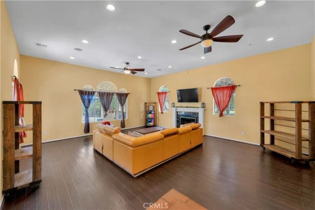 5731 Braeloch St, Acton, CA 93510