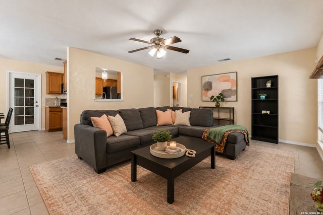 6126 HOPES FERRY ST, San Antonio, TX 78233