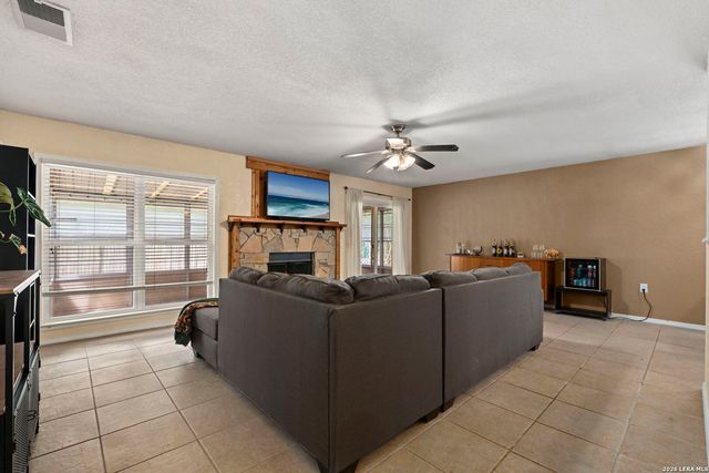 6126 HOPES FERRY ST, San Antonio, TX 78233