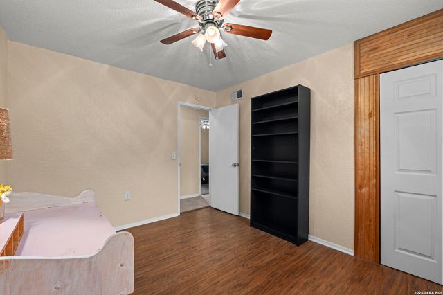 6126 HOPES FERRY ST, San Antonio, TX 78233
