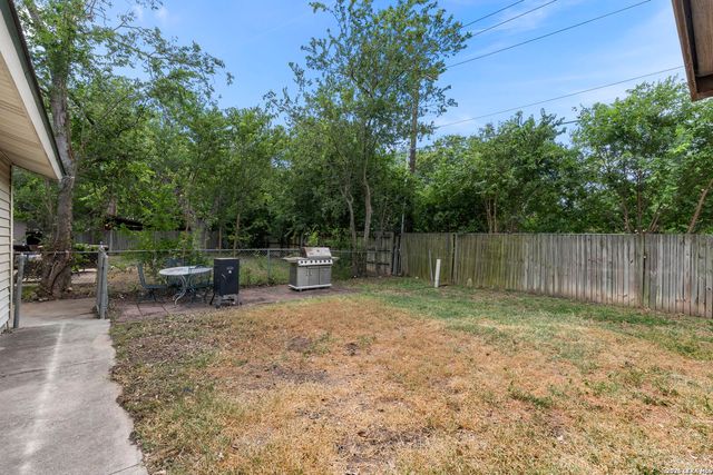 6126 HOPES FERRY ST, San Antonio, TX 78233